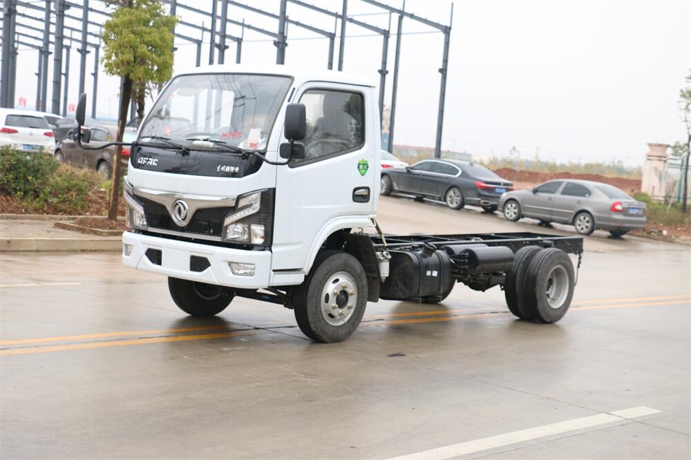 東風小福瑞卡（3308，錫柴110）國六  內(nèi)飾照片圖