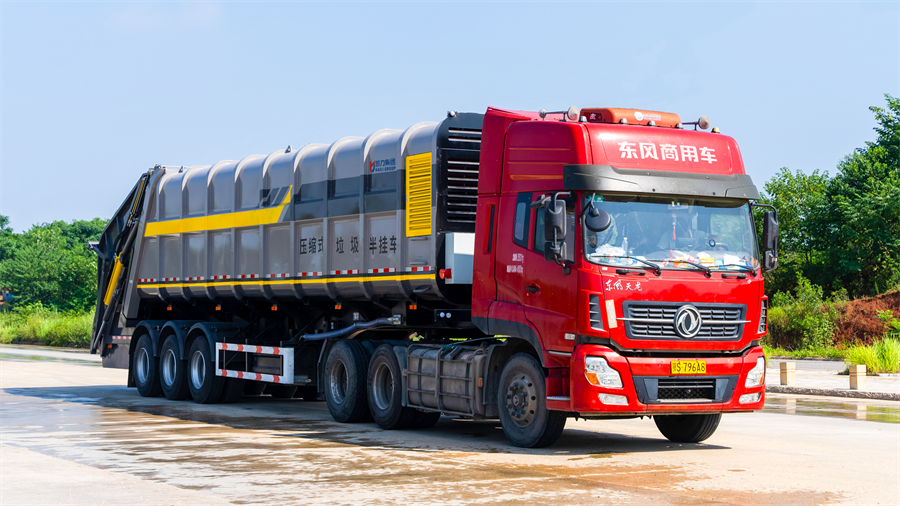 47方半掛壓縮垃圾車(chē)  凱力新款做工